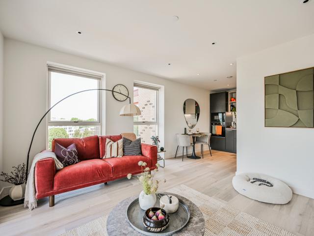 3 Bedrooms Flat for Rent in Alexandra Gate | Foxtons