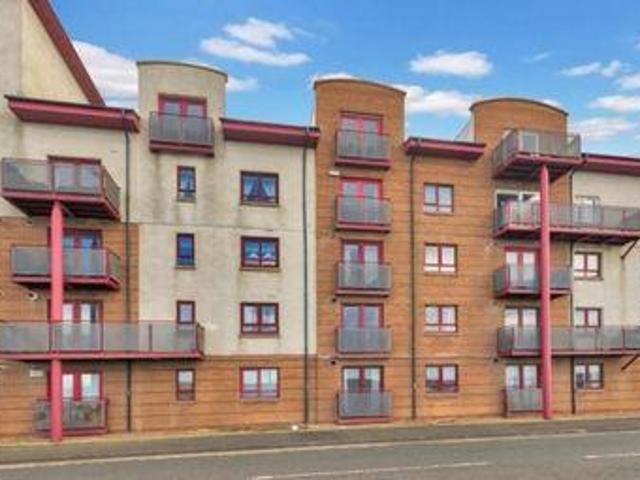 3 Bedrooms Flat for rent in Donnini Court, South Beach Road, Ayr KA7