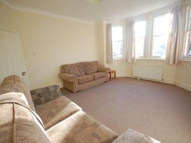 3 Bedrooms Flat for rent in Dukes Avenue, Chiswick W4