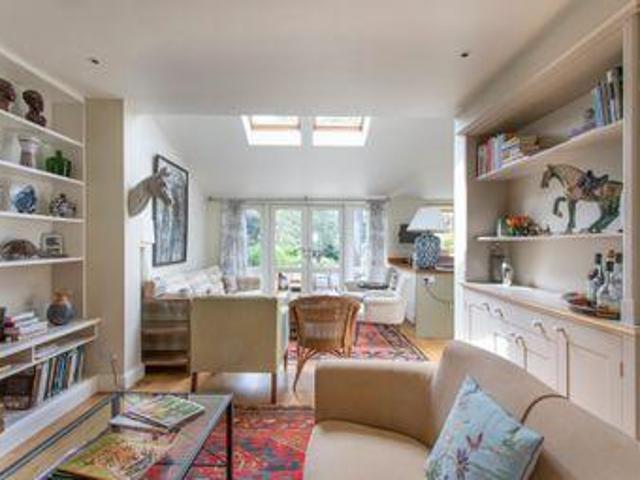 3 Bedrooms Flat for rent in Elmfield Avenue, Teddington TW11