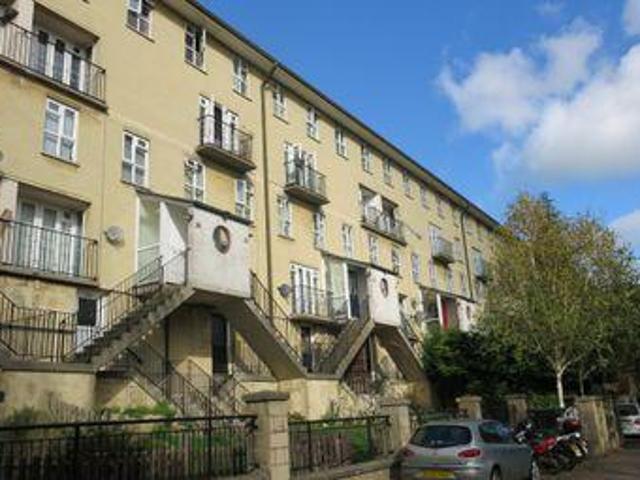 3 Bedrooms Flat for rent in Snow Hill, Bath BA1