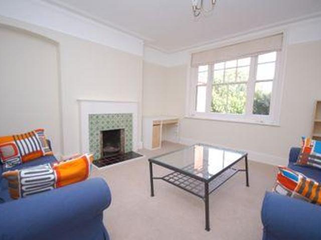 3 Bedrooms Flat for rent in Queen`S Club Gardens, West Kensington, London W14