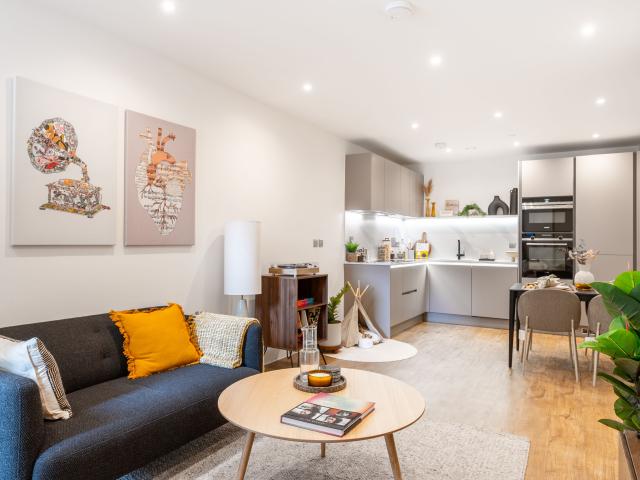3 Bedrooms Flat for Rent in UNCLE Colindale | Foxtons