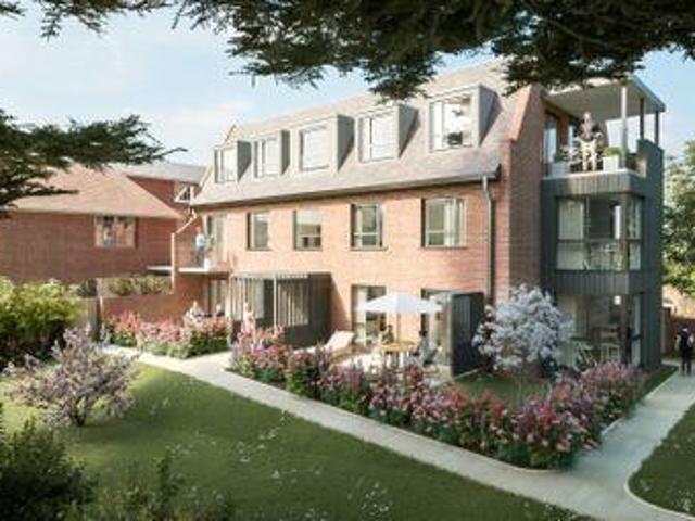 3 Bedrooms Flat for sale in Cedar Apartments, College Street, Petersfield GU31