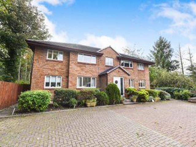 3 Bedrooms Flat for sale in Chestnut Gardens, Stanecastle, Irvine KA11
