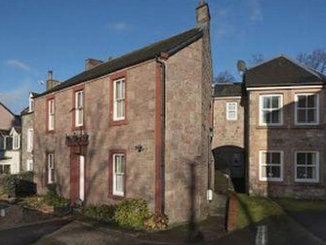 3 Bedrooms Flat for sale in Grange Road, Alloa FK10