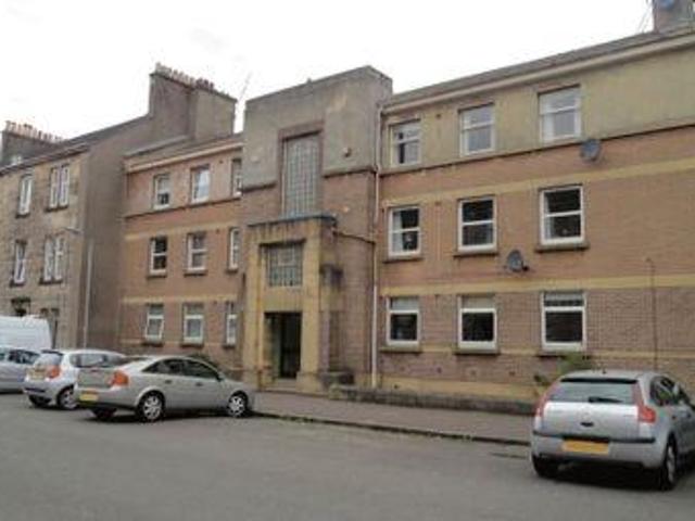 3 Bedrooms Flat for sale in Wallace Street, Dumbarton G82