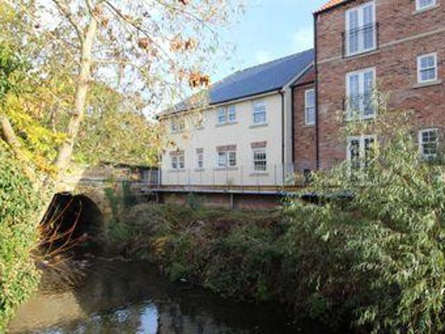 3 Bedrooms Flat for sale in Williams Court, Thirsk YO7