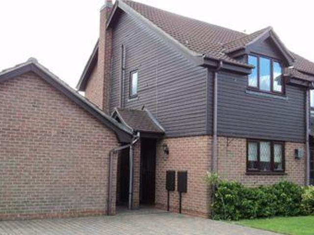 3 Bedrooms for rent in Cringle Mews, Oakwood, Derby DE21
