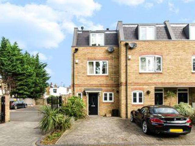 3 Bedrooms for rent in Hepdon Mews, Tooting SW17