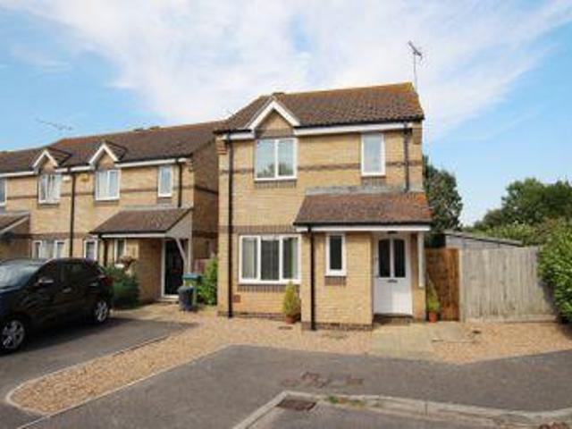 3 Bedrooms for rent in Lilac Close, Littlehampton BN17