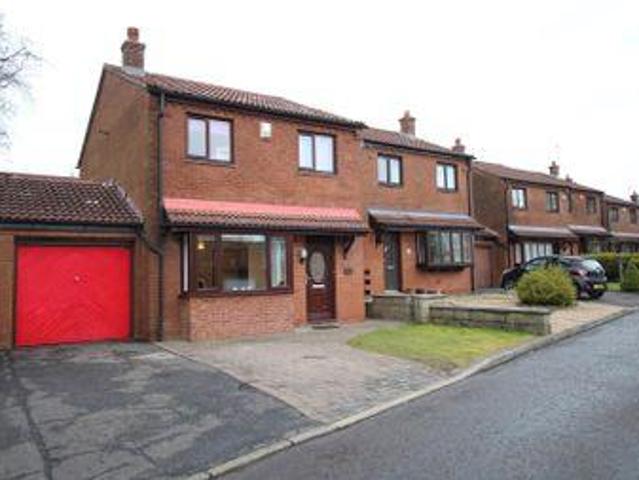 3 Bedrooms for sale in Pinewood Walk, Strathaven ML10