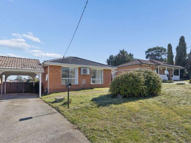 3 BEDROOMS GOOD SIZE YARD