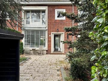 3 bedrooms Huurwoning Surface Area: 140m2