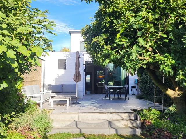 3 bedrooms Huurwoning Surface Area: 154m2