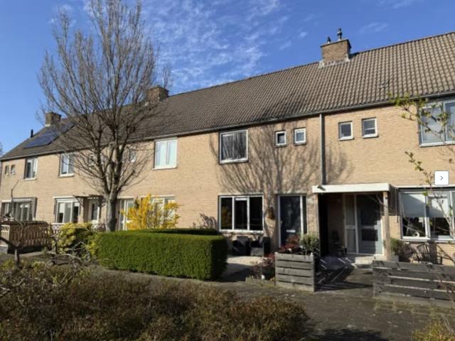 3 bedrooms Huurwoning Surface Area: 108m2