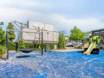 3 bedrooms Huurwoning Surface Area: 114m2