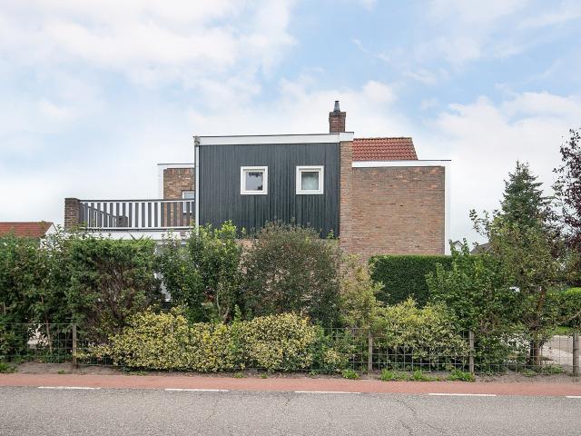 3 bedrooms Huurwoning Surface Area: 119m2