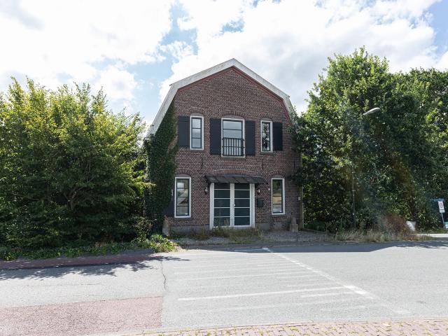 3 bedrooms Huurwoning Surface Area: 226m2