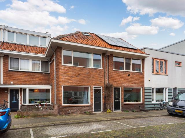 3 bedrooms Huurwoning Surface Area: 85m2