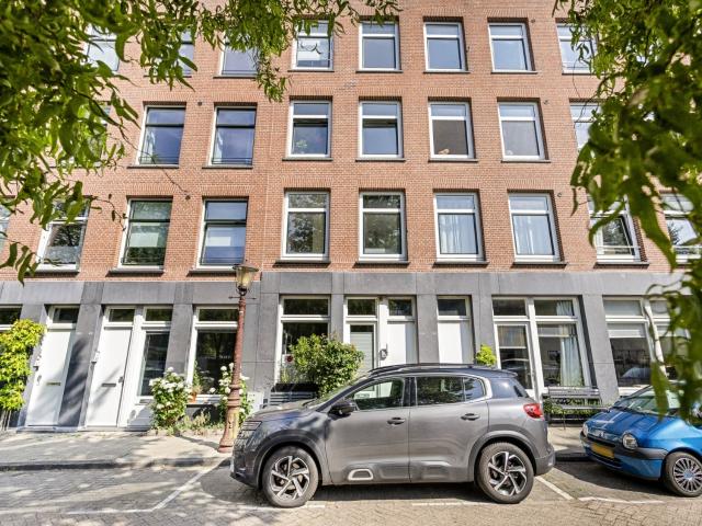 3 bedrooms Huurwoning Surface Area: 90m2