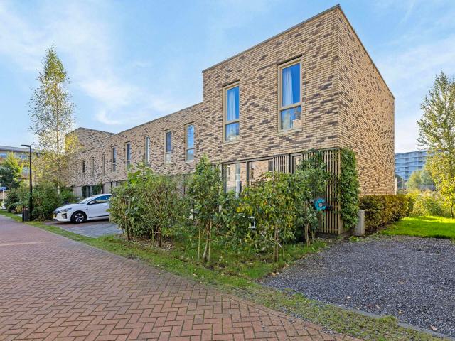 3 bedrooms hoekwoning Surface Area: 160m2