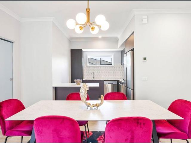 $530PW 3 Bedrooms Home with Bills Included!