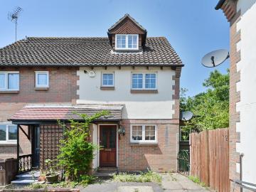 3 Bedrooms House end of terrace for Rent in Hunting Gate Mews | Foxtons