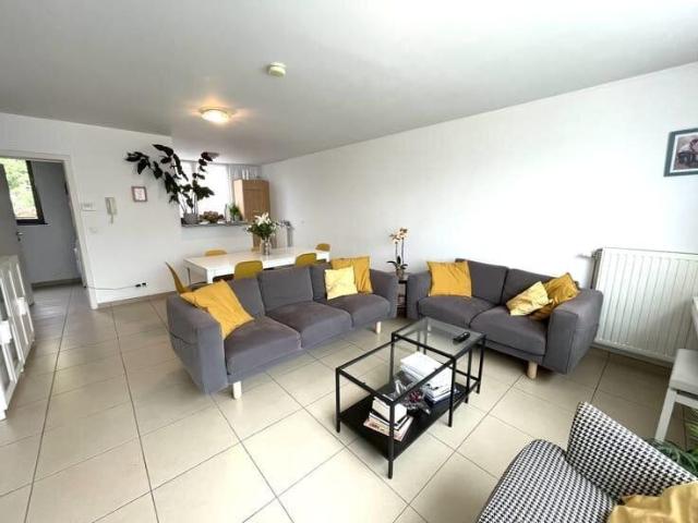 3 bedrooms house furnished