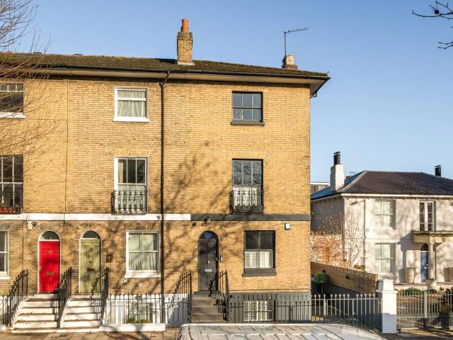 4 Bedrooms House for Rent in Harrow Road | Foxtons