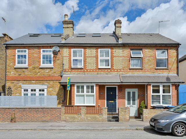 3 Bedrooms House for Rent in Kings Road, Kingston upon Thames, Surrey, KT2 | Foxtons