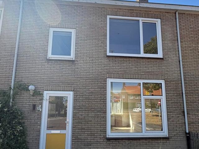 3 bedrooms House Surface Area: 80m2 Unfurnished Available from: 2026 09 01