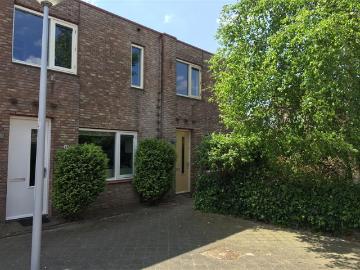 3 bedrooms House Surface Area: 90m2 Unfurnished
