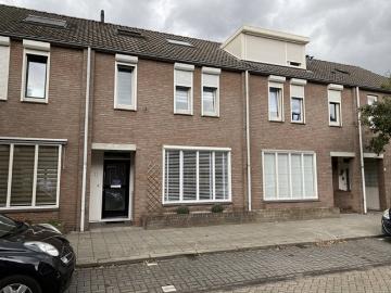 3 bedrooms House Surface Area: 104m2 Furnished Available from: 2025 12 01