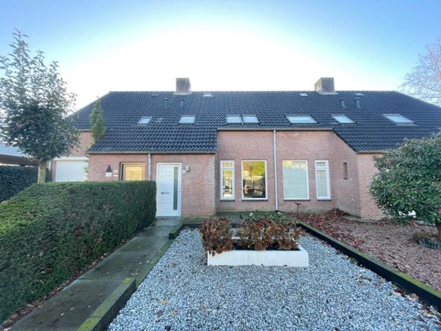 3 bedrooms House Surface Area: 125m2 Furnished Available from: 2026 10 01