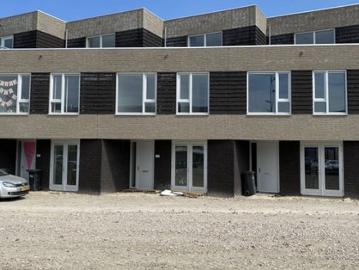 3 bedrooms House Surface Area: 130m2 Unfurnished