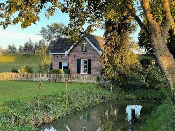 3 bedrooms House Surface Area: 135m2