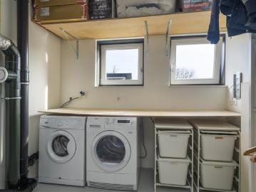 3 bedrooms House Surface Area: 144m2 Furnished