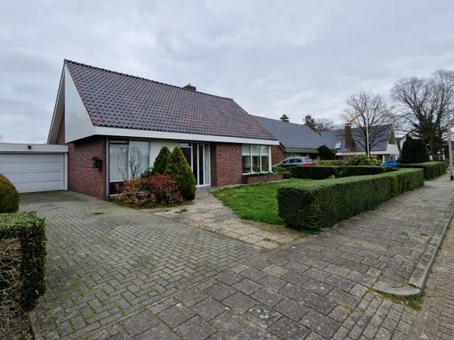 3 bedrooms House Surface Area: 177m2 Unfurnished
