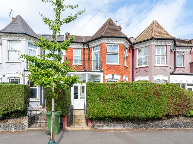 3 Bedrooms House terraced for Rent in Mulgrave Road, NW10 | Foxtons