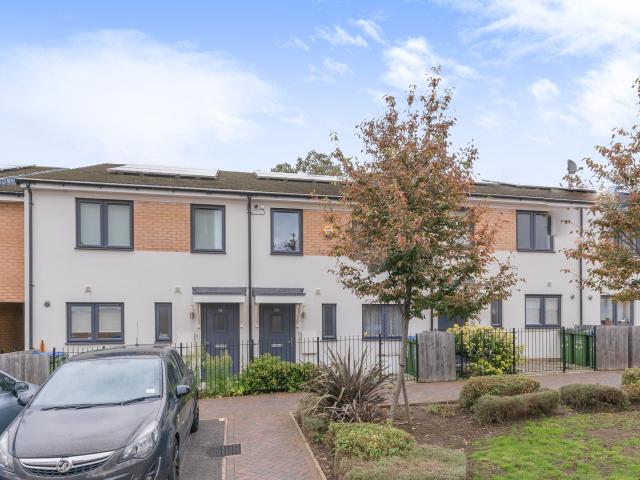 3 Bedrooms House terraced for Rent in Fairthorn Road | Foxtons