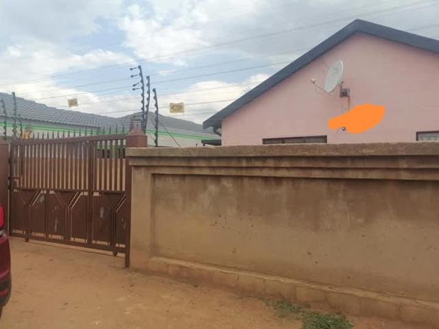 3 bedrooms house to rent in Soshanguve VV