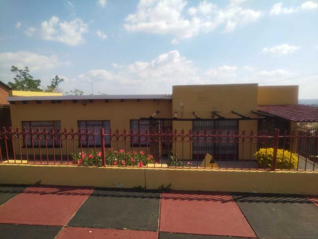 3 bedrooms house to rent in Soshanguve AA