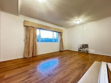 3 Bedrooms House with Swimming Pool For Rent! ! !