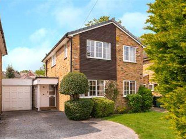 3 Bedrooms Link detached house for sale in Grange Close, Chalfont St Peter, Buckinghamshire SL9