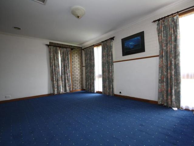 3 bedrooms plus study in prime location of Hampton Park