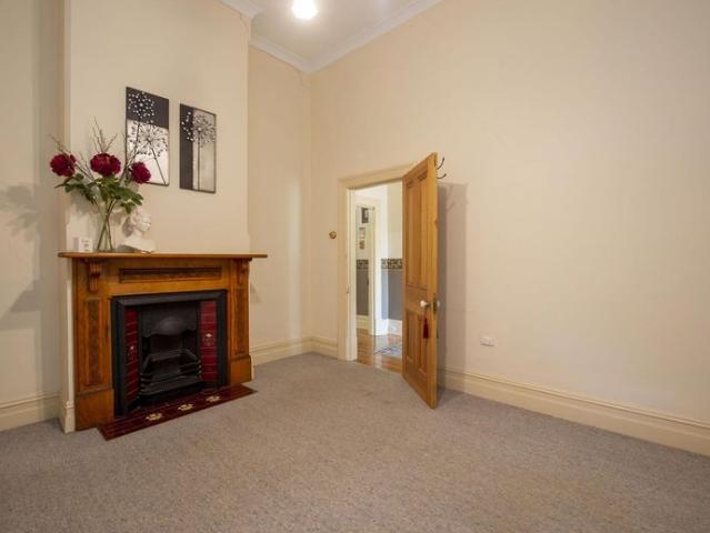 3 Bedrooms Quiet Location
