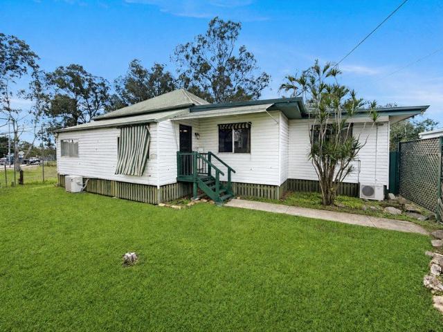 3 Bedrooms, Study and a Huge Shed