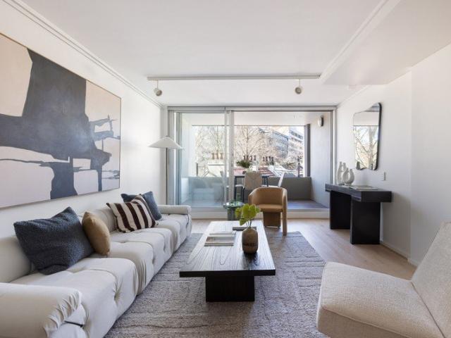 3 bedrooms + study / house like living in 'Hart on Cooper'
