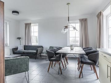 3 bedrooms Surface Area: 77.7m2 Furnished